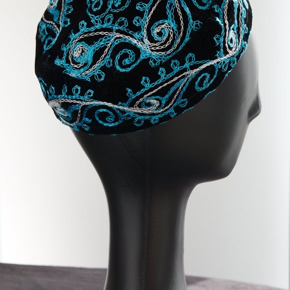Embroidered Hat Teal White Black Tajikistan - Picture 2 of 2